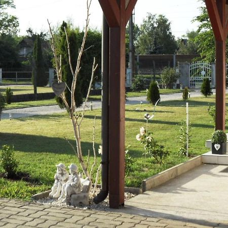 Ferienhaus Am Plattensee Balatonmáriafürdő Εξωτερικό φωτογραφία