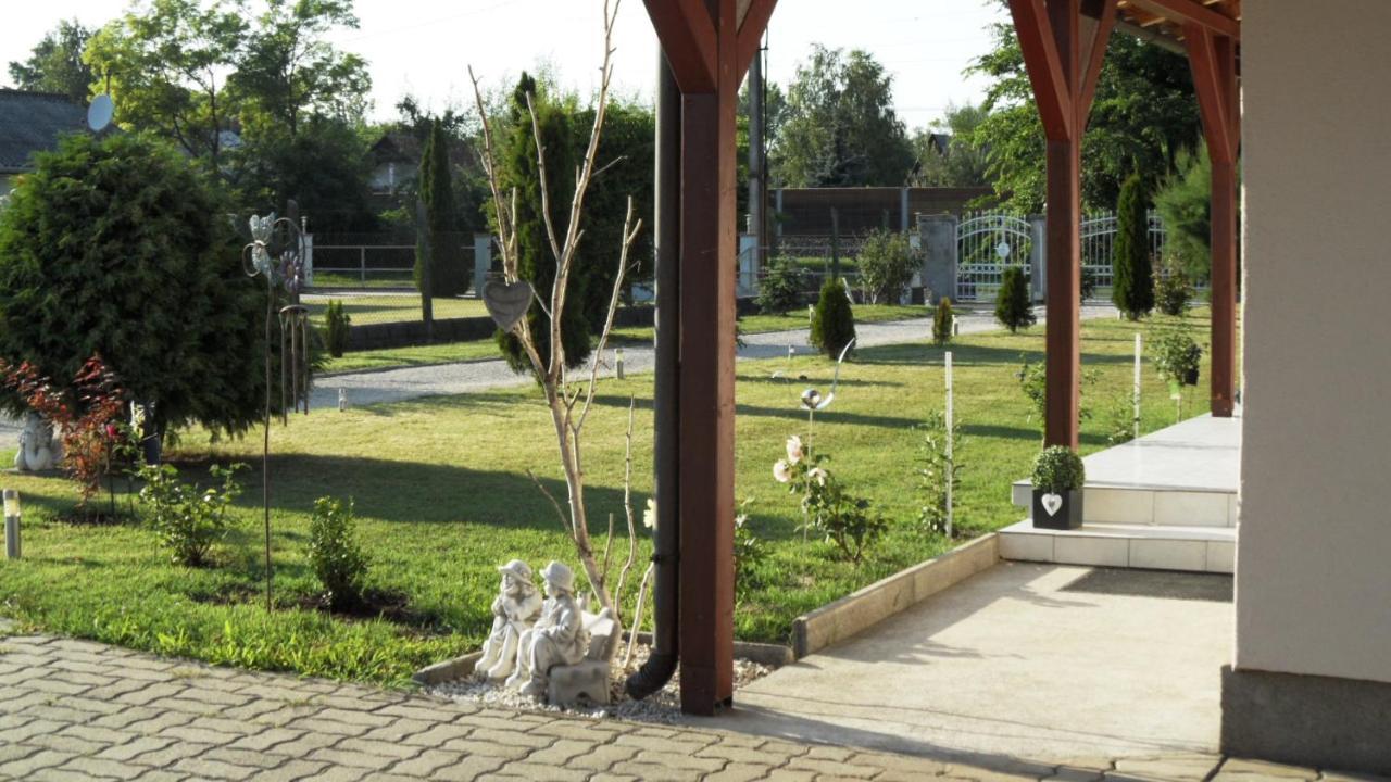 Ferienhaus Am Plattensee Balatonmáriafürdő Εξωτερικό φωτογραφία