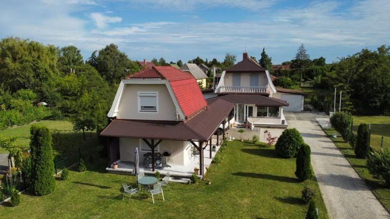 Ferienhaus Am Plattensee Balatonmáriafürdő Εξωτερικό φωτογραφία